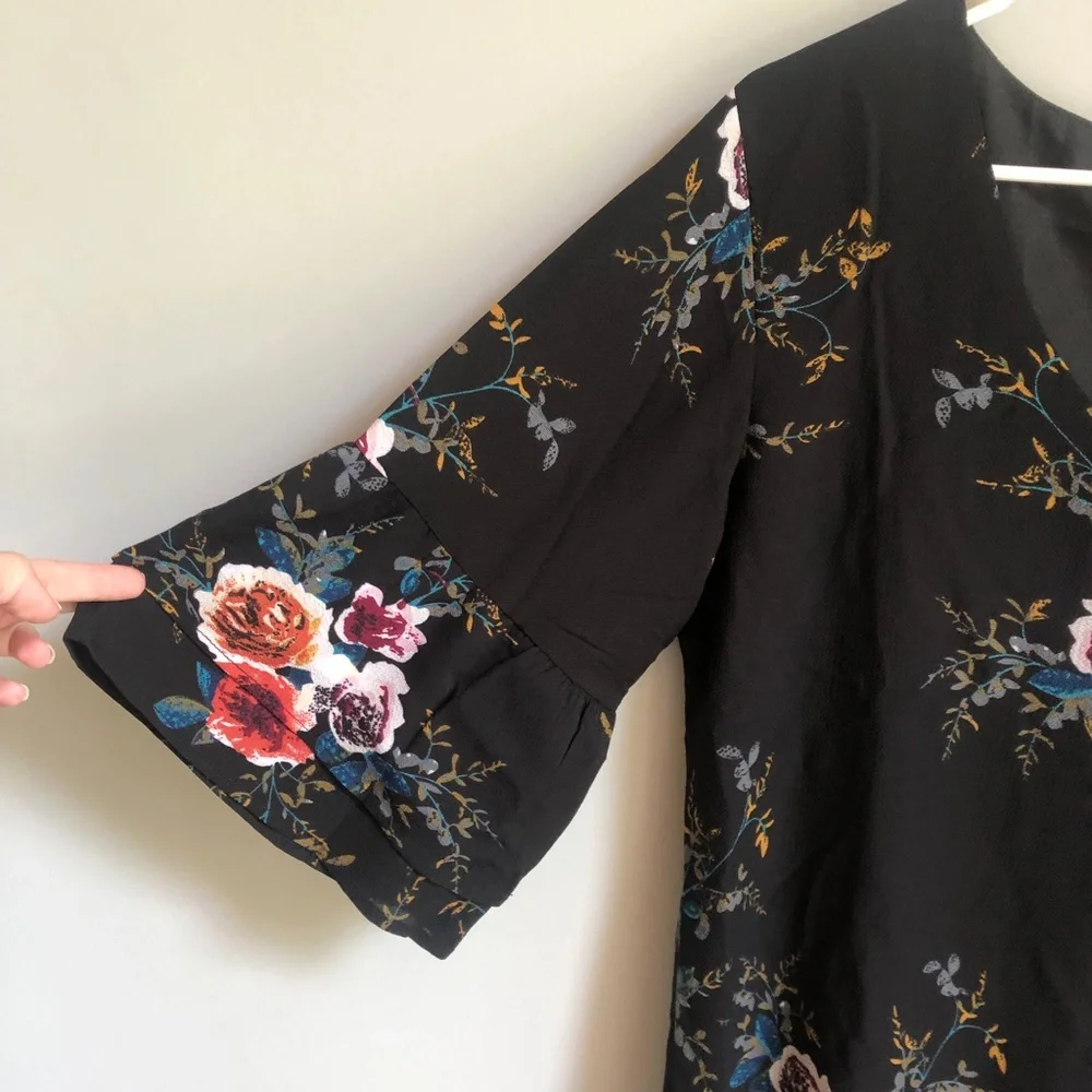 NWT BELONGSCI Women's Floral Shift Mini Dress - Picture 3 of 5